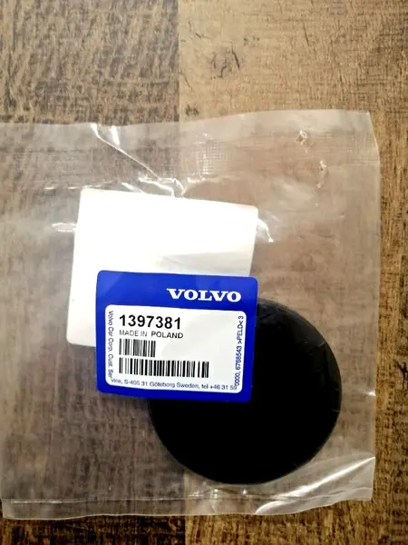 ЗАГЛУШКА РАСПРЕДВАЛА металлическая Volvo оригинал 1397381