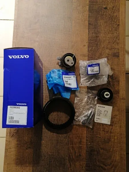 Комплект ГРМ Volvo оригинал комплект из Европы 32298302