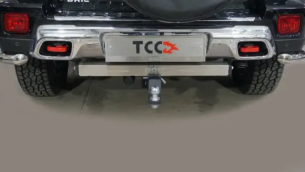 Фаркоп (шар E, надпись Baic)
