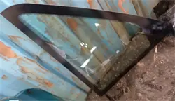 Стекла 1008х654 мм верхние треугольники (уголки окна боковины) на Газель Next BUS каркасник/автобус в наличии, звоните!