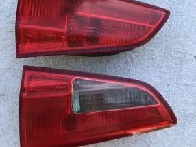 Задние фонари в крышку багажника Kia Ceed JD