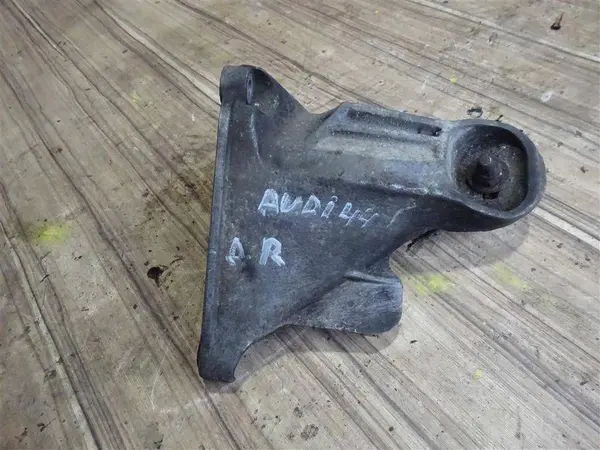 Кронштейн двигателя правый Audi 100/200 [44] 1983-1991