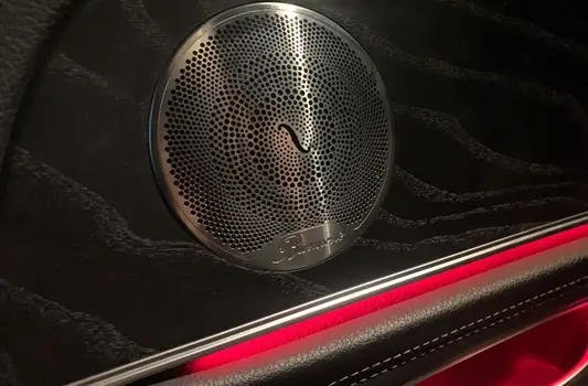 Сетки на динамики Mercedes C W205 стиль Burmester