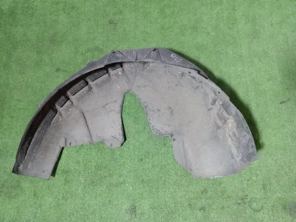 Подкрылок / Audi Q3 / 8U0810171B