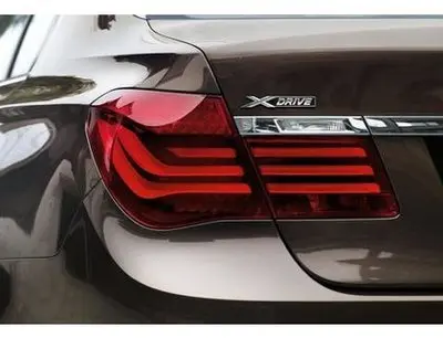 Комплект рестайлинговых фонарей для BMW 7-серии F01 LCI