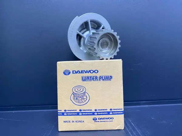 Водяной насос DAEWOO 96352650 Nexia 1.6л 16V