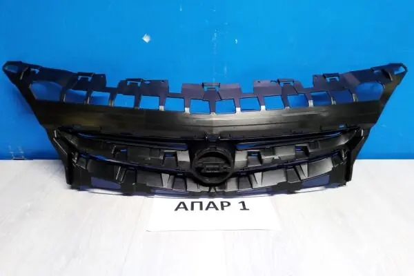 Решетка радиатора Opel Astra 2012-2018