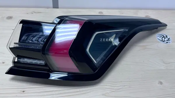 Фонарь задний ZEEKR 001